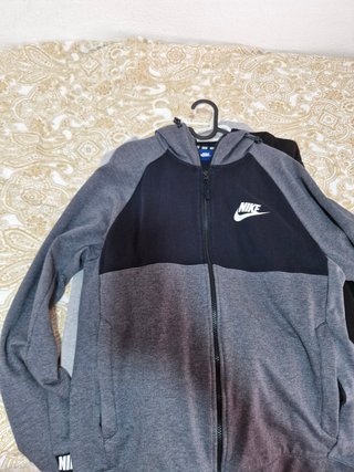 Sudadera Nike Gris y Negra con Cremallera