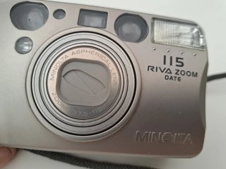 Camara Minolta 115 Riva zoom date