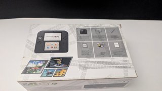 Nintendo 2DS Nero e Blu con Mario Kart 7