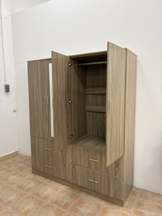 Ropero 4 puertas + 2 espejos + 4 cajones.