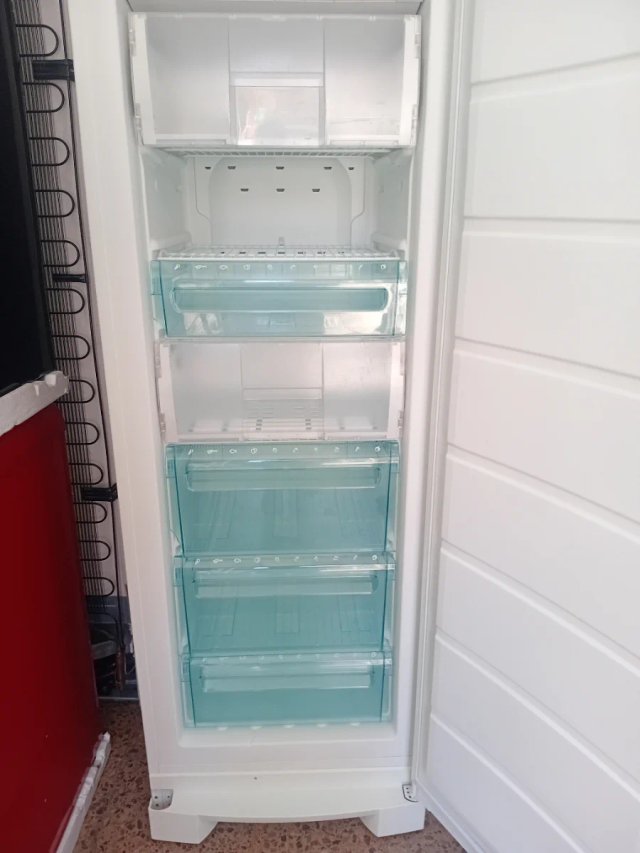 Congelador Vertical Electrolux Blanco