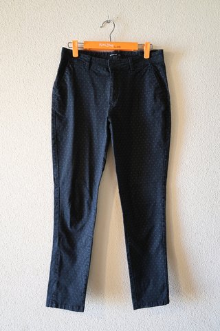 Pantalón pitillo RESERVED azul estampado