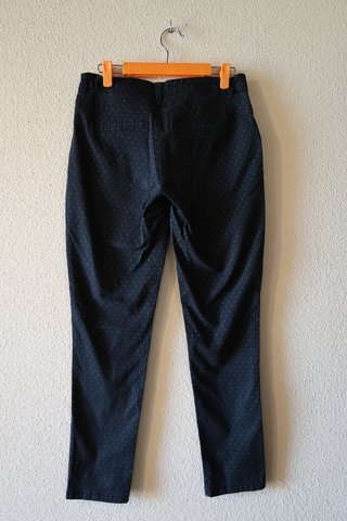 Pantalón pitillo RESERVED azul estampado