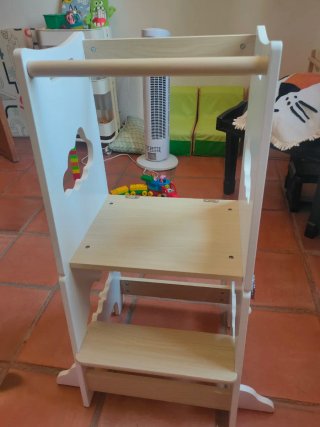 Torre de aprendizaje infantil + mesa