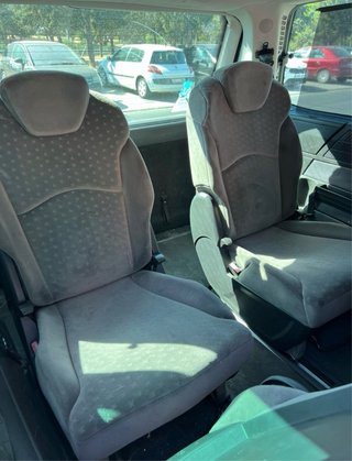 Peugeot 807 2004
