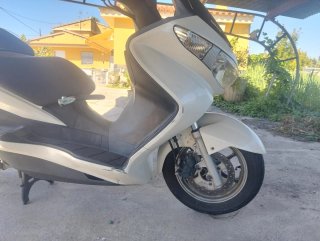 Suzuki Burgman 200 Maxi Scooter
