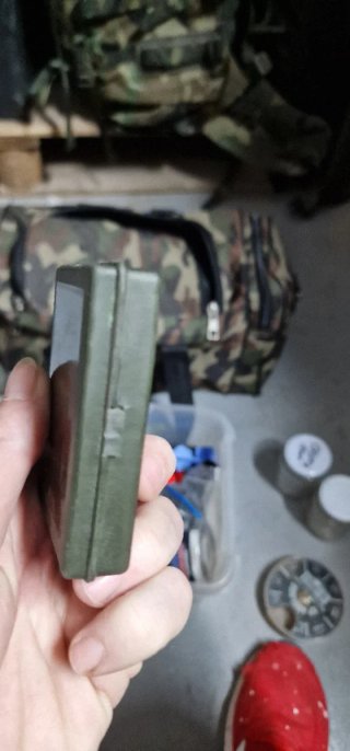 Lote militar: Gorra y cantimplora y pintura