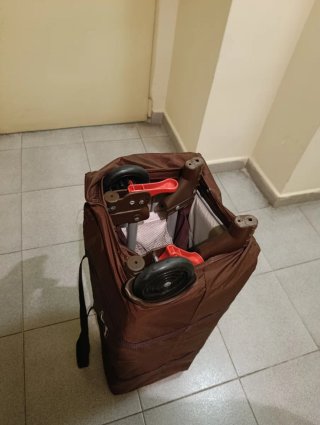 Cuna de viaje plegable