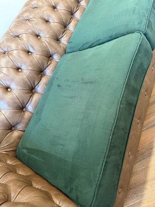 Sofá Chester Piel Marrón y Terciopelo Verde