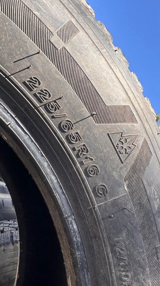 Neumáticos 225/65 R16