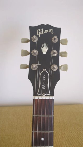 Gibson ES-335 Satin Cherry