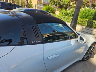 Porsche 911 año 2023 con 36.000KMS