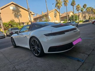 Porsche 911 año 2023 con 36.000KMS