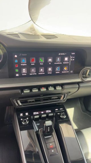 Porsche 911 año 2023 con 36.000KMS