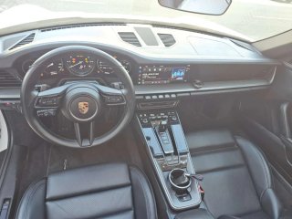 Porsche 911 año 2023 con 36.000KMS