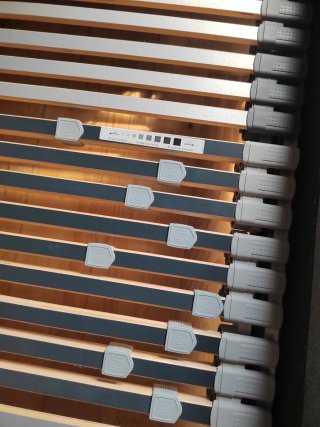 Estructura cama articulada tapizada Jysk gris