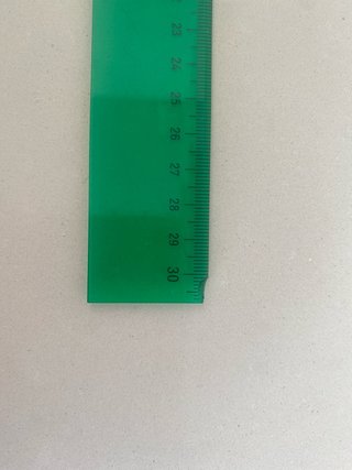 Regla, escuadra y cartabón verde