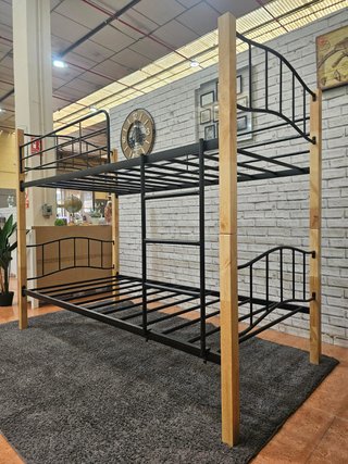 Litera de forja y madera