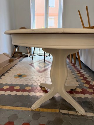 Mesa redonda extensible blanca. Diametro 110 cm