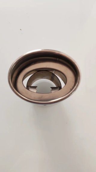 Cola de escape coche Universal 14.7x6x9cm