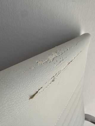 Silla de oficina diseño blanco y plateado