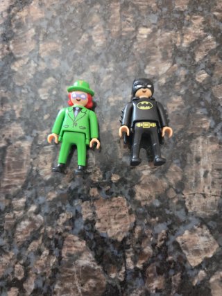 Figuras Kinder Sorpresa Batman y Enigma