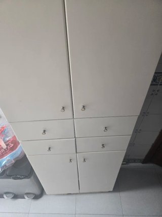 Mueble de baño blanco