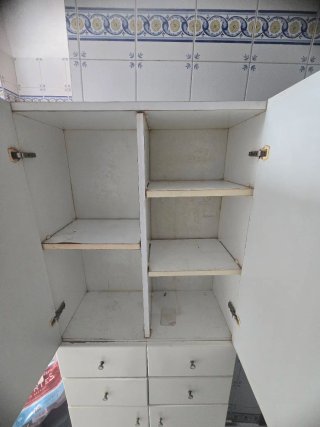 Mueble de baño blanco