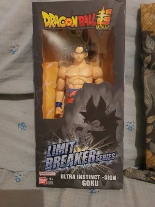 Figura Goku Ultra Instinto - Dragon Ball Super