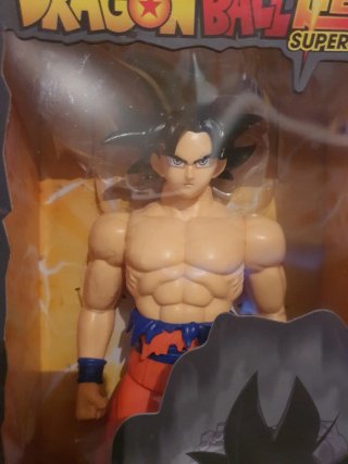 Figura Goku Ultra Instinto - Dragon Ball Super