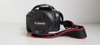 Canon EOS 1300D, funda LowePro, Trípode Manfrotto