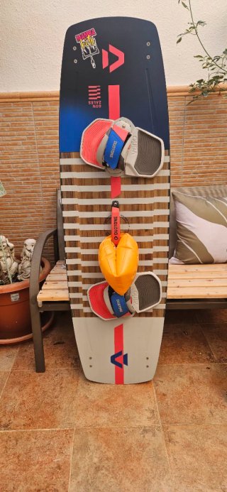 Tabla Kitesurf Duotone Gonzales 142×43