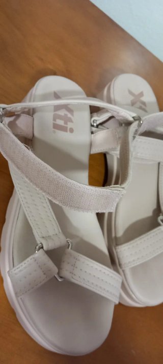 Sandalias Beige Talla 37 Cómodas. Usada 2 veces.