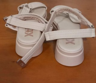 Sandalias Beige Talla 37 Cómodas. Usada 2 veces.