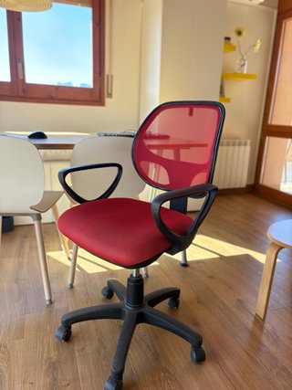 Silla de Oficina con Ruedas Roja