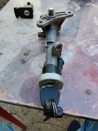 Cerradura Suzuki Burgman 125 con llaves