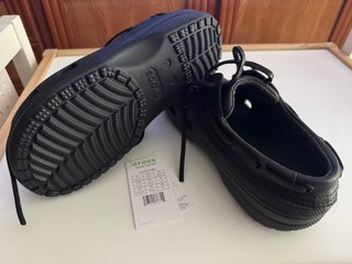Crocs Classic Islander Negro Talla 42-43