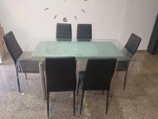 Mesa de cristal con 6 sillas
