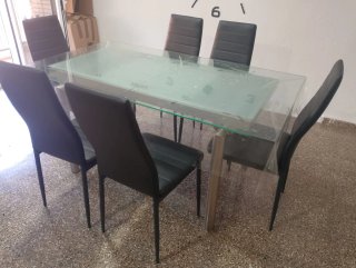 Mesa de cristal con 6 sillas