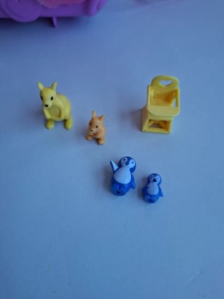 Polly Pocket Mamma Canguro con Bambino
