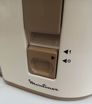 Licuadora Moulinex Blanca y Beige