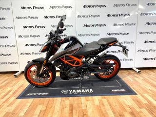 KTM 390 Duke Negra y Naranja