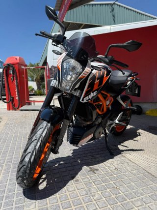 KTM 390 NAKED Naranja/Blanco