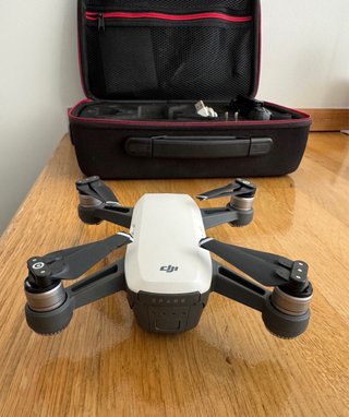 DRON DJI Spark + mando + maletín (Para piezas)