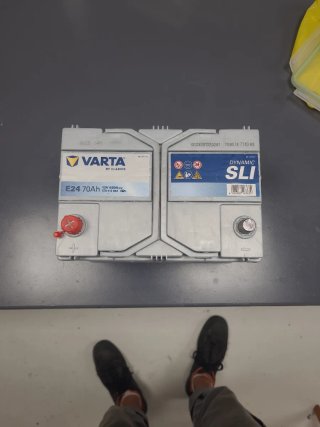 Batería Varta E24 70Ah Coche