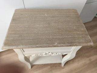 Mesita de noche madera y blanca