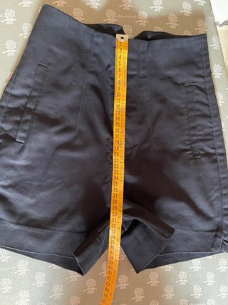 Short neri vita alta