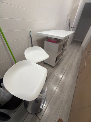 Mesa alta cocina con almacenaje