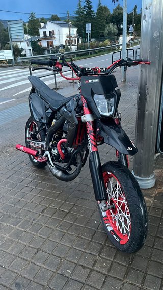 Rieju MRT Pro 49cc Supermotard Negra/Roja