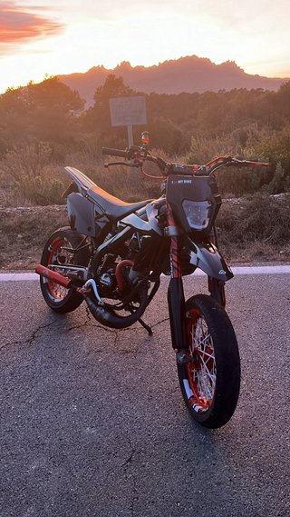 Rieju MRT Pro 49cc Supermotard Negra/Roja